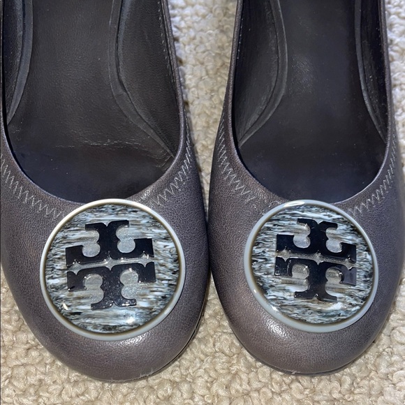 Tory Burch Gray Women's Pumps - Picture 9 of 9